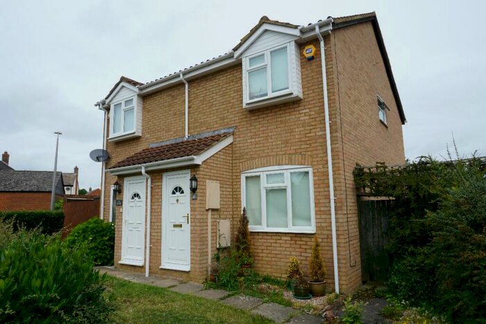 2 Bedroom Semi-Detached House To Rent In Foxhill, Olney, MK46