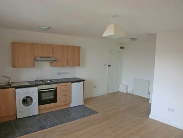 Studio To Rent In Mount View Road, London, N4