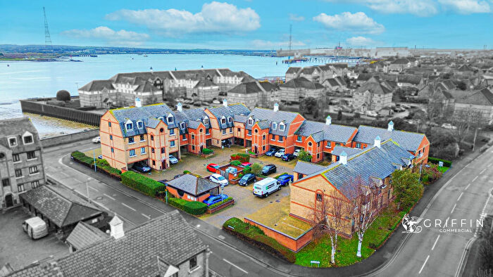 1 Bedroom Flat For Sale In Jetty Walk, Grays, RM17