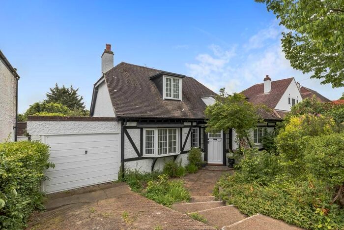 4 Bedroom Detached House To Rent In Shirley Road, Hove, East Sussex, BN3