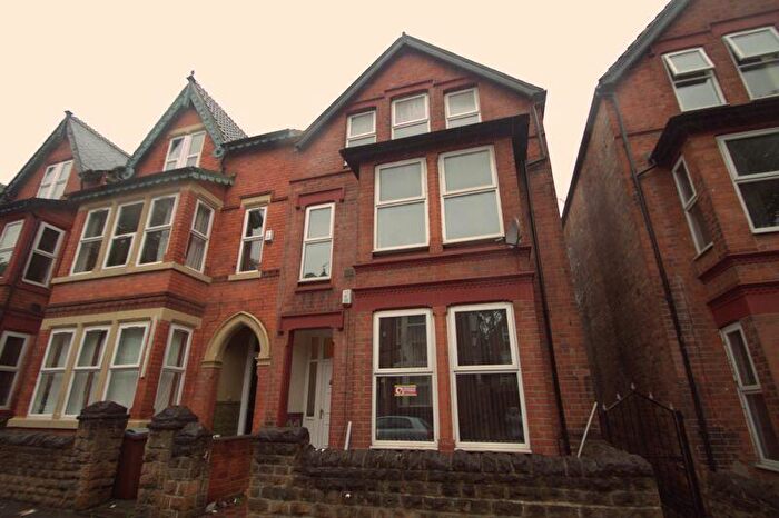5 Bedroom Terraced House To Rent In Derby Grove, Nottingham, NG7