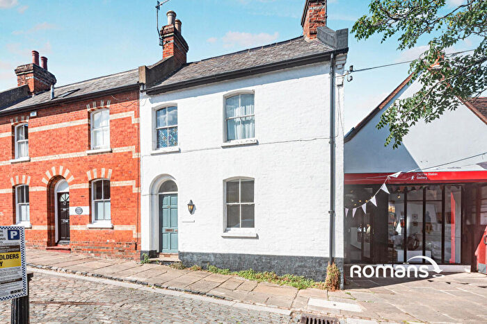 2 Bedroom Terraced House To Rent In Market Place, Henley-on-Thames, RG9