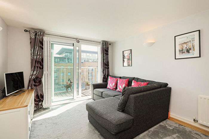 2 Bedroom Apartment For Sale In Argyll Road, Woolwich, SE18