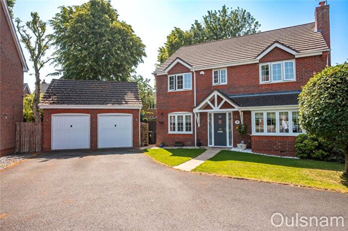 4 Bedroom Detached House For Sale In Aspens Way, Bromsgrove, Worcestershire, B61