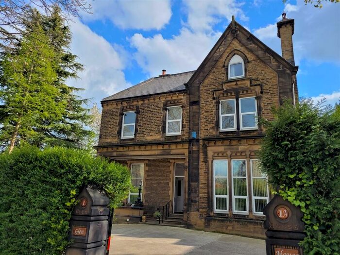 3 Bedroom Apartment To Rent In Heaton Road, Gledholt, Huddersfield, HD1