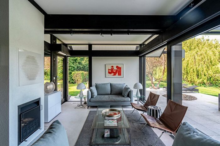 3 Bedroom Detached House For Sale In Offchurch Lane, Semele, Warwickshire, CV31