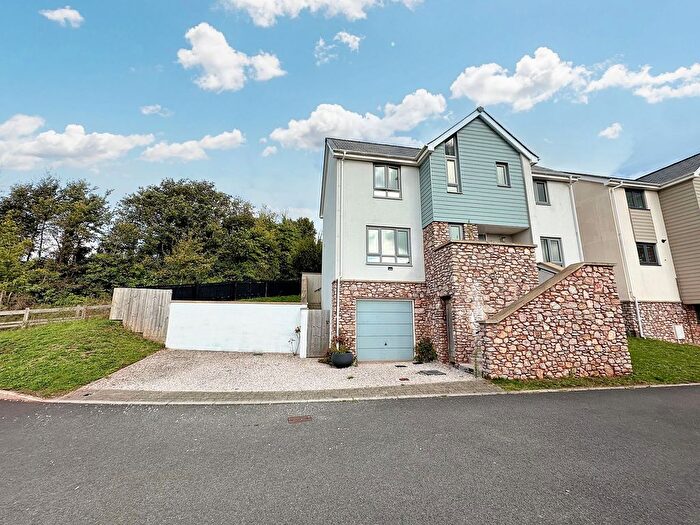 4 Bedroom Detached House To Rent In Welsury Road, Torquay, TQ2