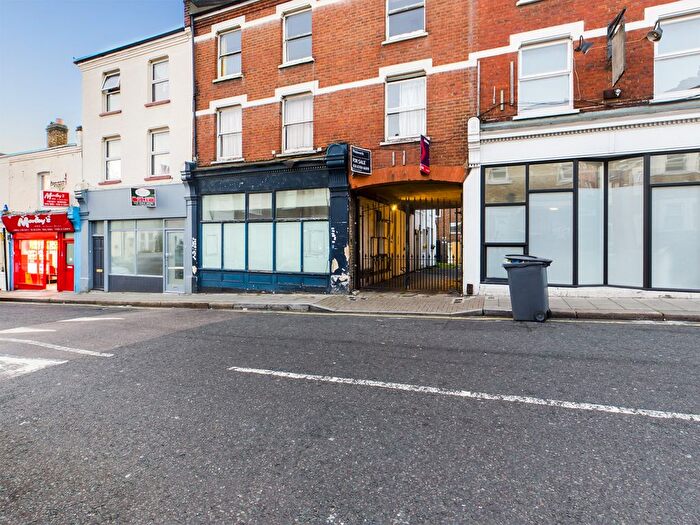 2 Bedroom Flat To Rent In Sunnyhill Road, Streatham, SW16