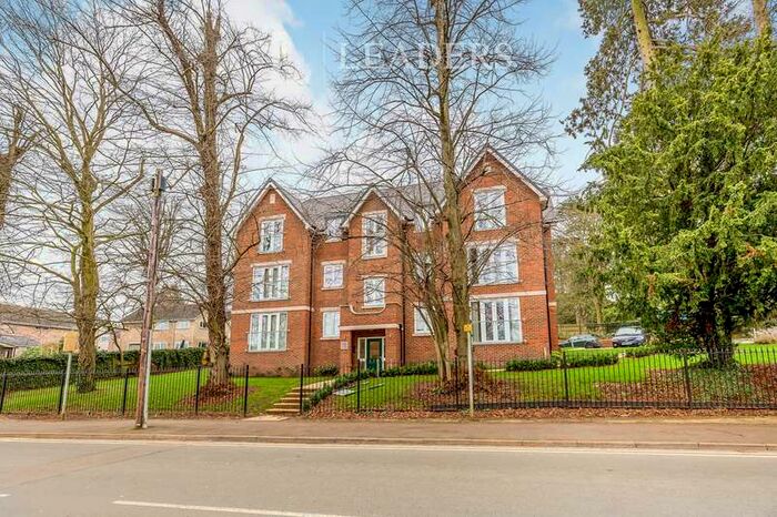 2 Bedroom Apartment To Rent In Midwinter Court, Buckingham, MK18
