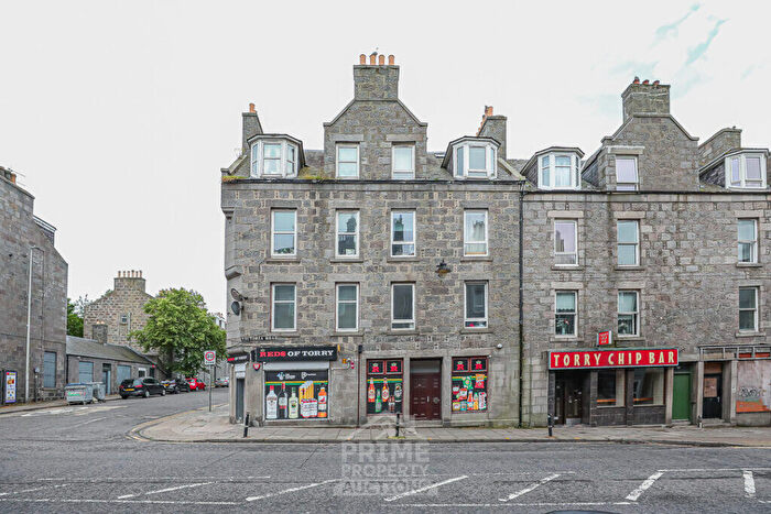 2 Bedroom Flat For Sale In Top Floor Left, Walker Road, Aberdeen, AB11
