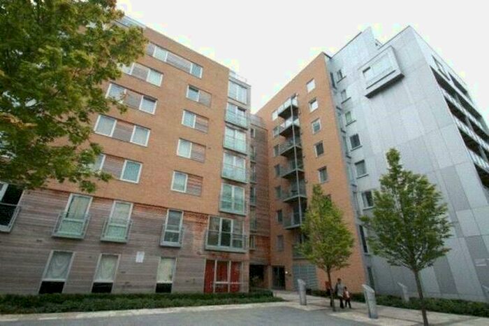2 Bedroom Apartment To Rent In High Street, Southampton, Hampshire, SO14