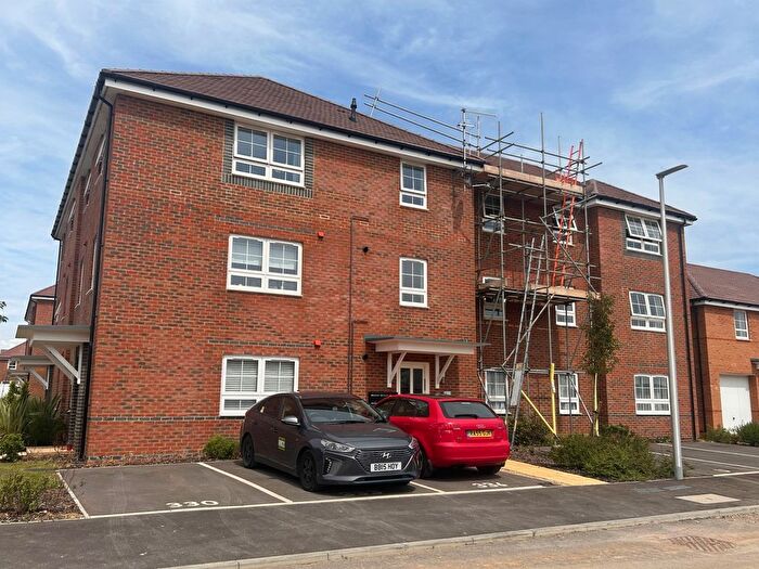 2 Bedroom Flat To Rent In Skylark Avenue, Peacehaven, BN10