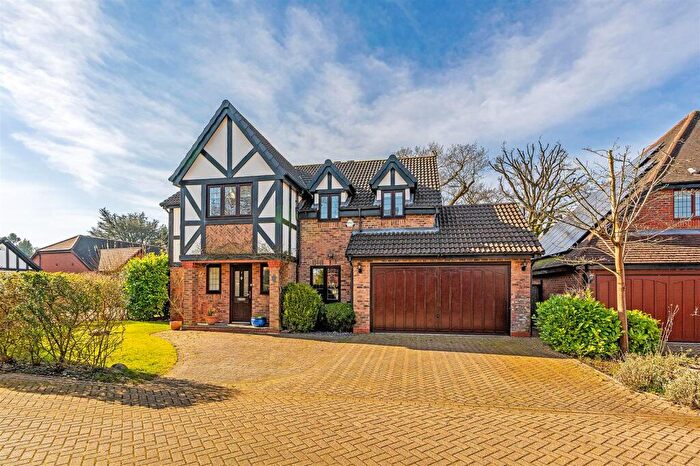 5 Bedroom Detached House To Rent In Swinford Grove, Dorridge, B93