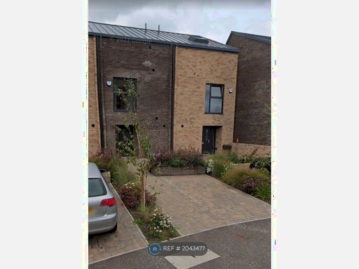 3 Bedroom Terraced House To Rent In Festival Court, Glasgow, G51
