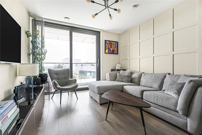 2 Bedroom Flat For Sale In Wells Terrace, London, N4