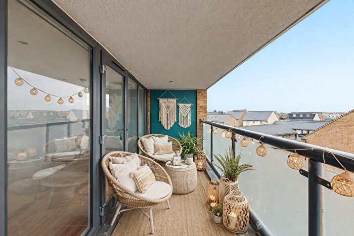 2 Bedroom Flat For Sale In Newport Road, Brooklands, Milton Keynes, MK10