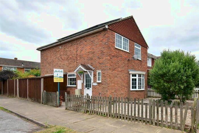3 Bedroom End Of Terrace House For Sale In Sandown Lees, Sandwich, Kent, CT13