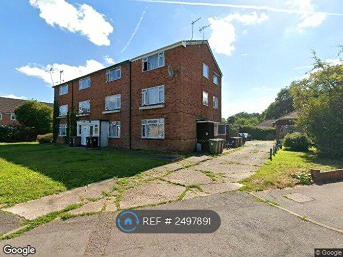 2 Bedroom Maisonette To Rent In Moatfield Road, Bushey, WD23