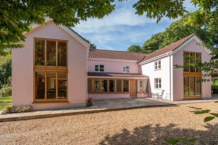 4 Bedroom Cottage For Sale In Roughton, NR11