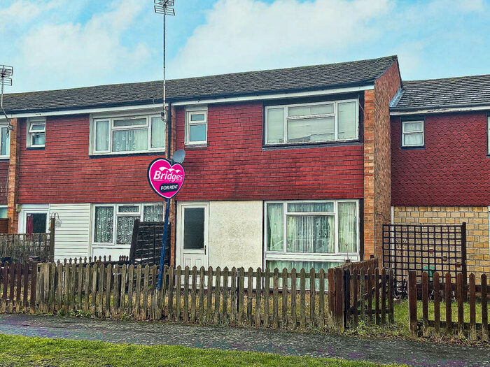 3 Bedroom Terraced House To Rent In Worcester Close, Farnborough, GU14