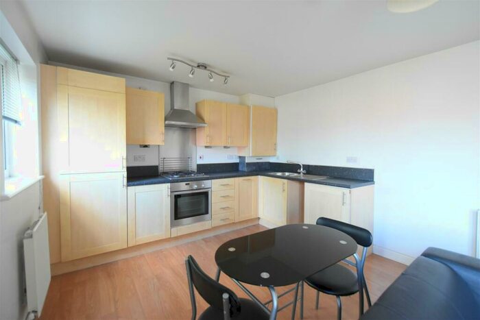 2 Bedroom Flat To Rent In Priory Court, Edgbaston, B5