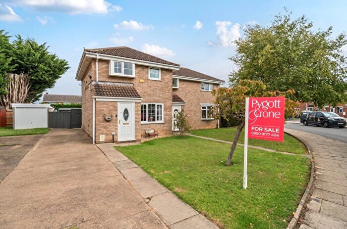 3 Bedroom Semi-Detached House For Sale In Orion Way, DN34