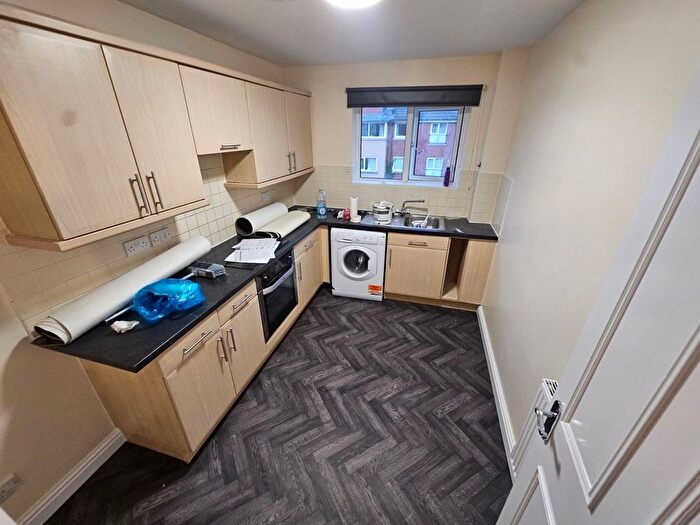 2 Bedroom Property To Rent In Whiteoak Road, Fallowfield, Manchester, M14