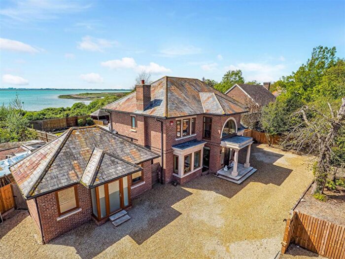 4 Bedroom Detached House For Sale In The Drift House, Langstone, PO9