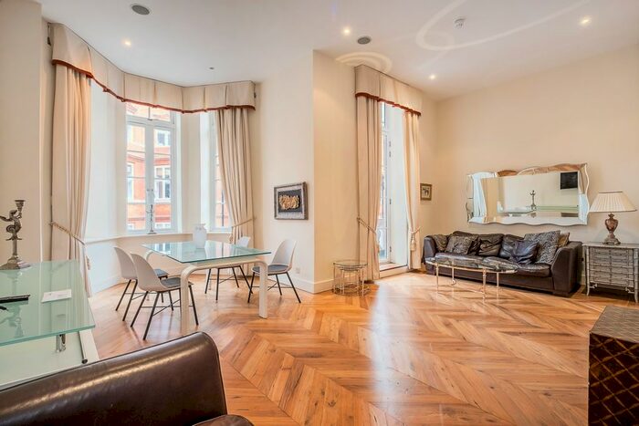 2 Bedroom Flat To Rent In Hans Crescent, London, SW1X