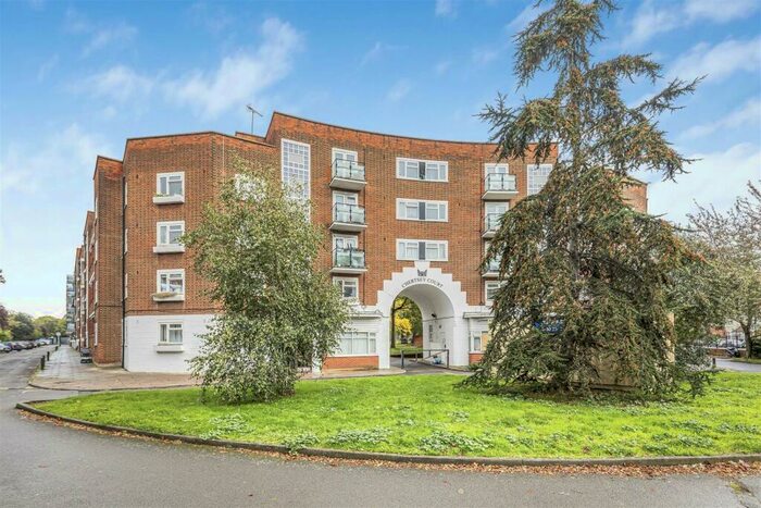 2 Bedroom Flat To Rent In Chertsey Court, Mortlake, SW14