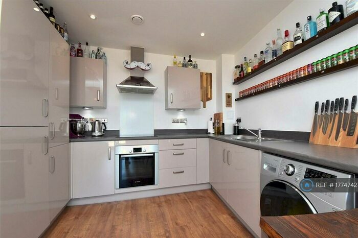 1 Bedroom Flat To Rent In Temple Hill, Dartford, DA1