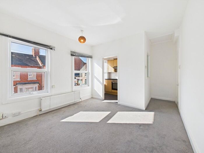 1 Bedroom Apartment For Sale In Whitworth Road, Abington, Northampton, NN1