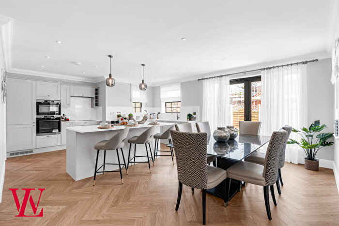 3 Bedroom Detached House For Sale In Sabre Close, Felsted, Essex, CM6