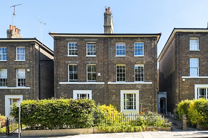 5 Bedroom Semi-Detached House To Rent In Hyde Vale, Greenwich, SE10
