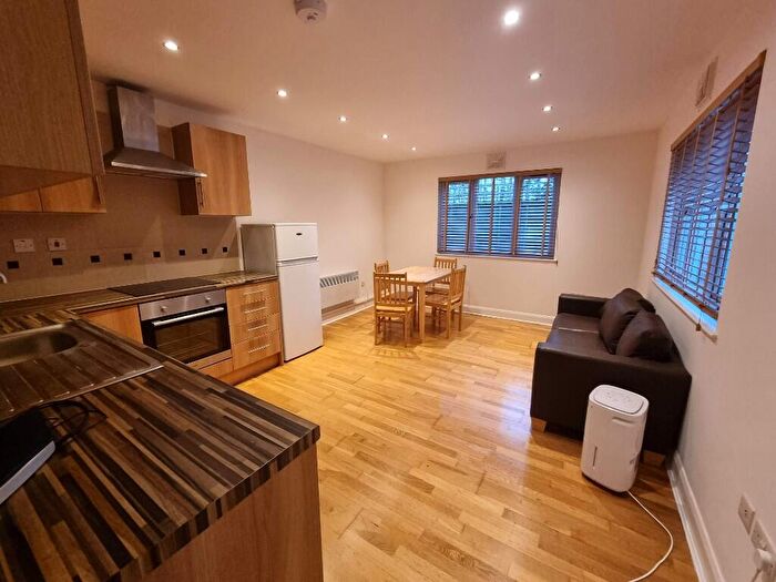 1 Bedroom Flat To Rent In Ellingfort Road, London, E8