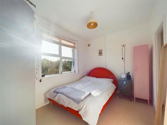 1 Bedroom Apartment For Sale In Parkwood Road, Bournemouth, Dorset, BH5