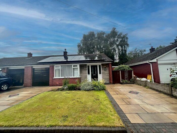 3 Bedroom Semi-Detached Bungalow To Rent In Cromer Drive, Atherton, Manchester. ** Available Now **, M46