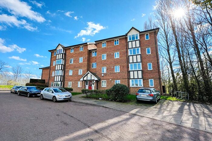 2 Bedroom Flat For Sale In Cumberland Place, London, SE6