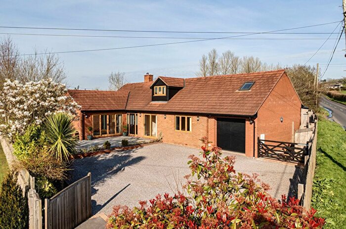 4 Bedroom Bungalow For Sale In Chard Common, Chard, Somerset, TA20