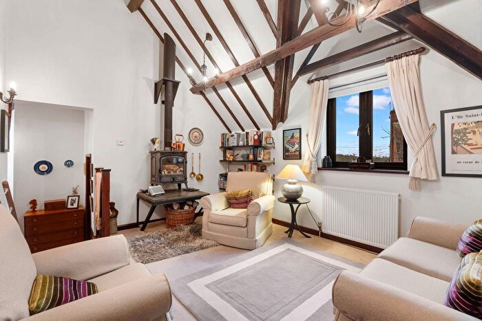 4 Bedroom Barn Conversion For Sale In Holt Castle Barns, Holt Heath, Worcestershire., WR6