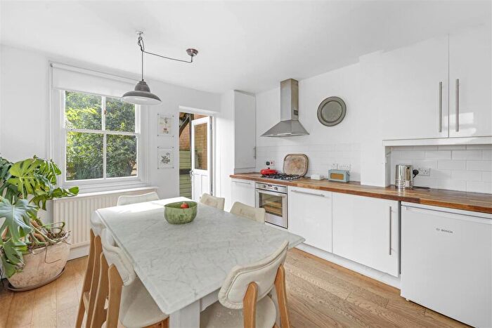1 Bedroom Flat For Sale In Forburg Road, Stoke Newington, N16