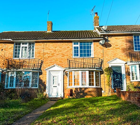 2 Bedroom Property To Rent In Sycamore Court, Uckfield, TN22