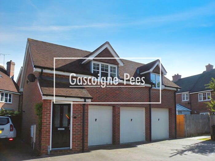2 Bedroom Maisonette To Rent In Twynes Meadow, Hook, RG27