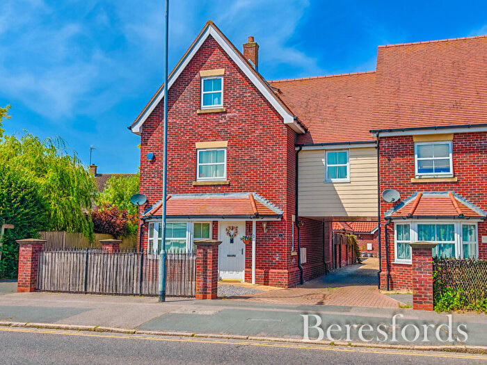 4 Bedroom Link Detached House For Sale In Meadowstone, London Road, Stanway, CO3