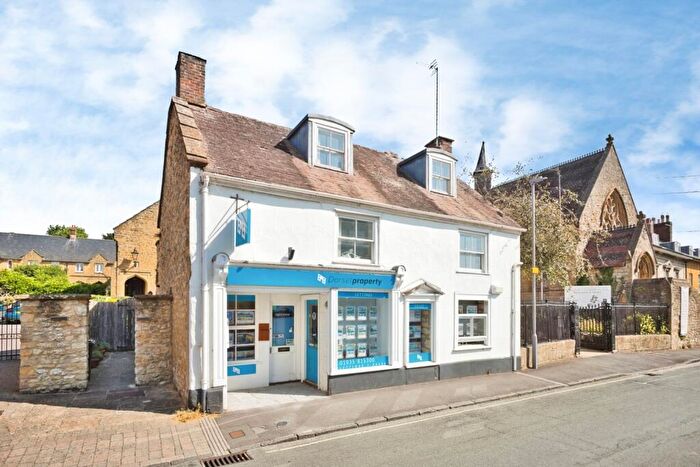 2 Bedroom Detached House For Sale In Long Street, Sherborne, Dorset, DT9