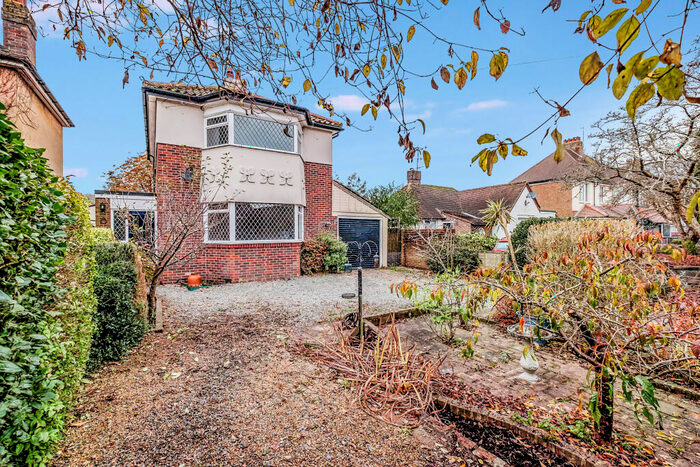 3 Bedroom Detached House To Rent In The Quadrangle, BN14