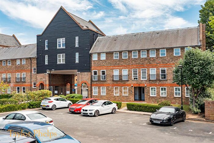 2 Bedroom Apartment For Sale In Millacres, Ware - Ground Floor With Two Double Bedrooms, SG12