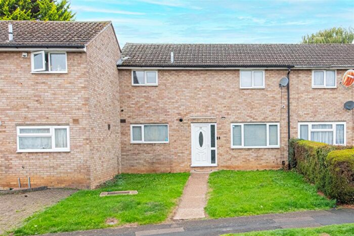 3 Bedroom Terraced House For Sale In Whiteford Drive, Kettering, NN15
