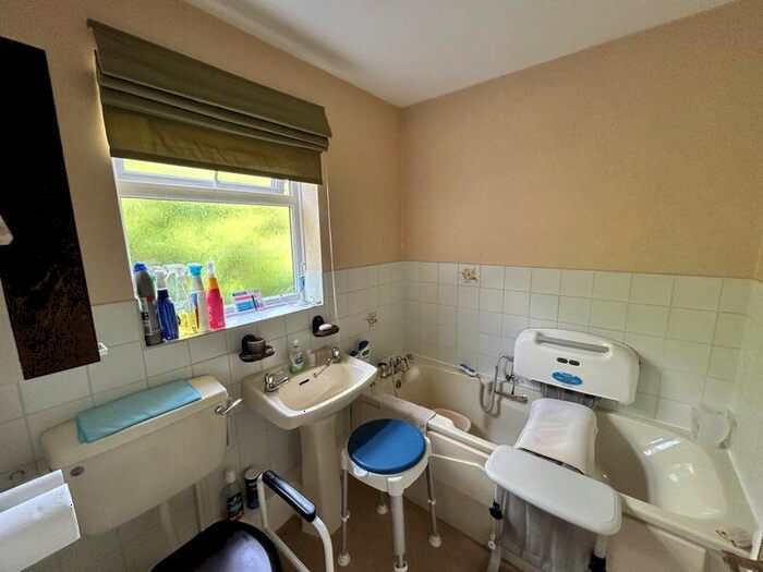 1 Bedroom Flat For Sale In Coed Coch Road, Old Colwyn, LL29
