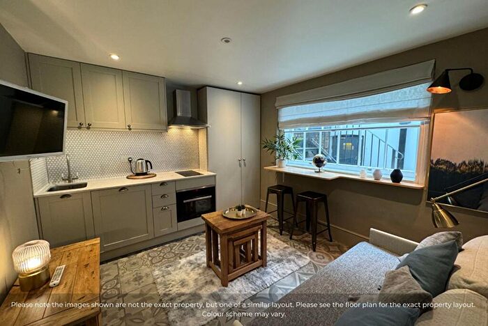 Apartment To Rent In Studio Flat, Gloucester Place, Baker Street, NW1